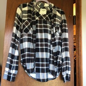 an abercrombie & finch plaid xs button up shirt